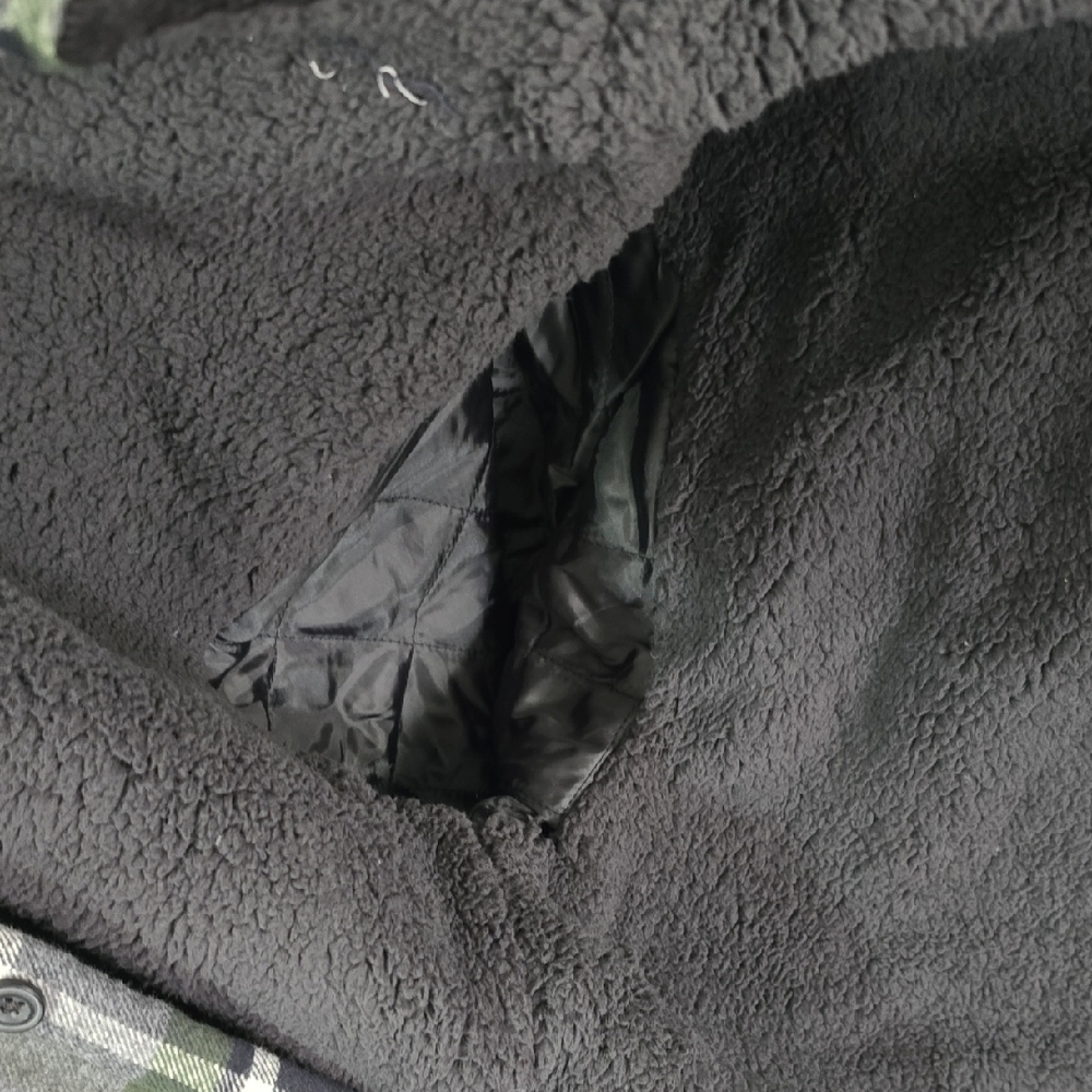 Coleman's Insulated Button Up - Picture 6 of 8